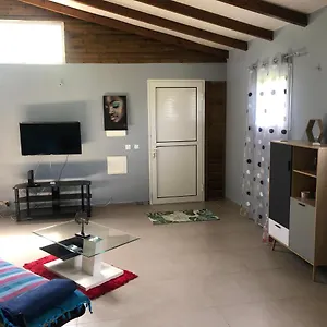 Appartement Zen Haut Mali Bain Chaud à 3 Min Guadeloupe